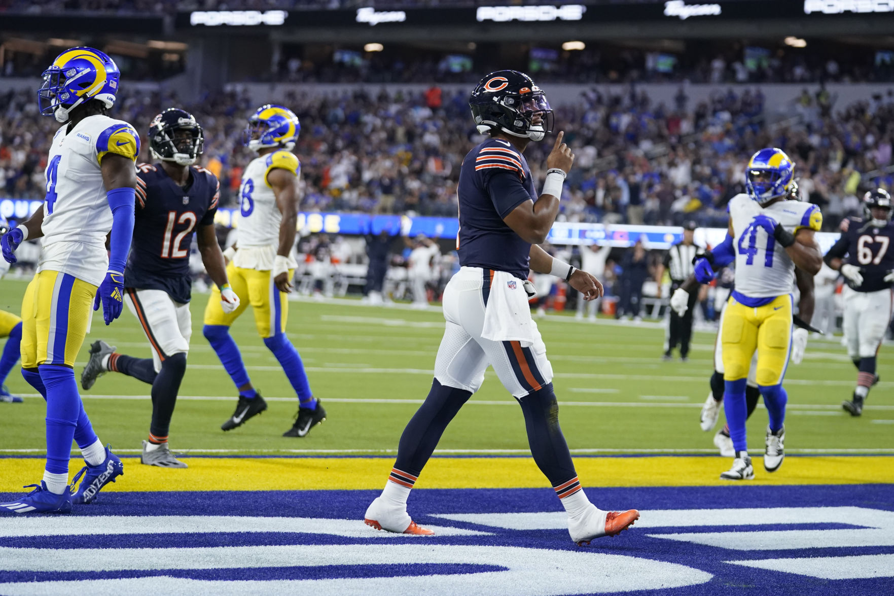 Bears Rams Football